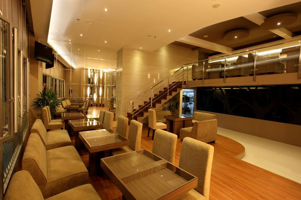 Vio Hotel Pasteur Bandung Exterior foto