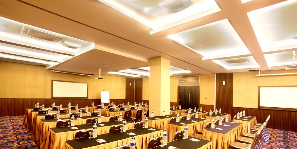 Vio Hotel Pasteur Bandung Exterior foto